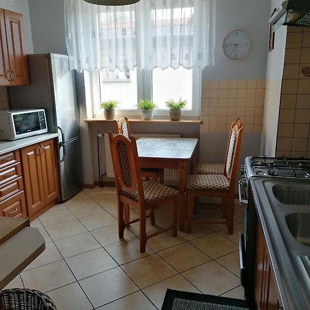 Pokoje Goscinne Halina Łeba Exteriör bild