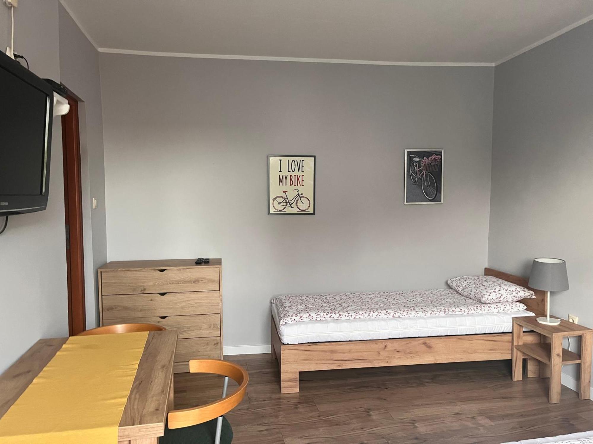 Pokoje Goscinne Halina Łeba Exteriör bild